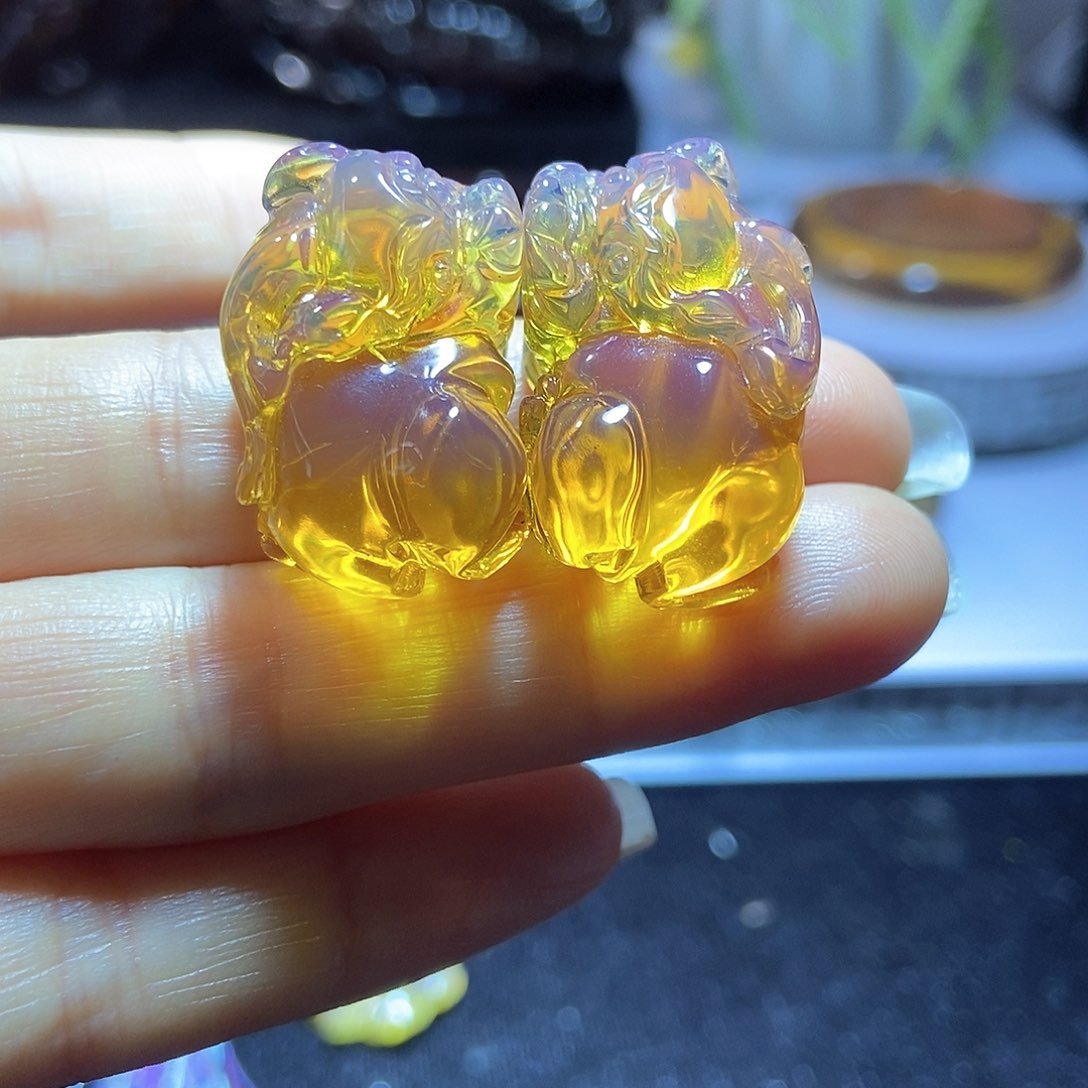 未镶嵌颈饰琥珀缅甸天然琥珀吊坠