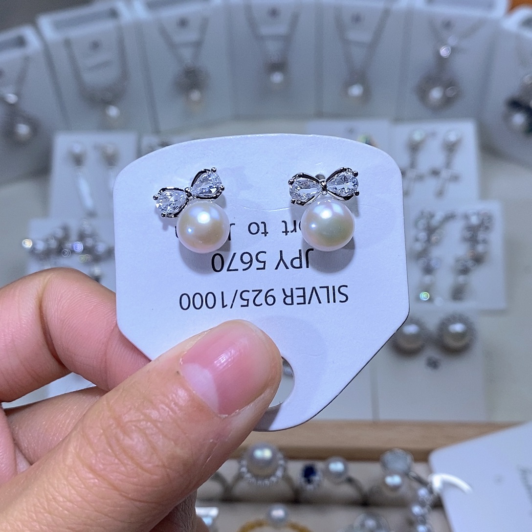 淡水珍珠耳饰未镶嵌