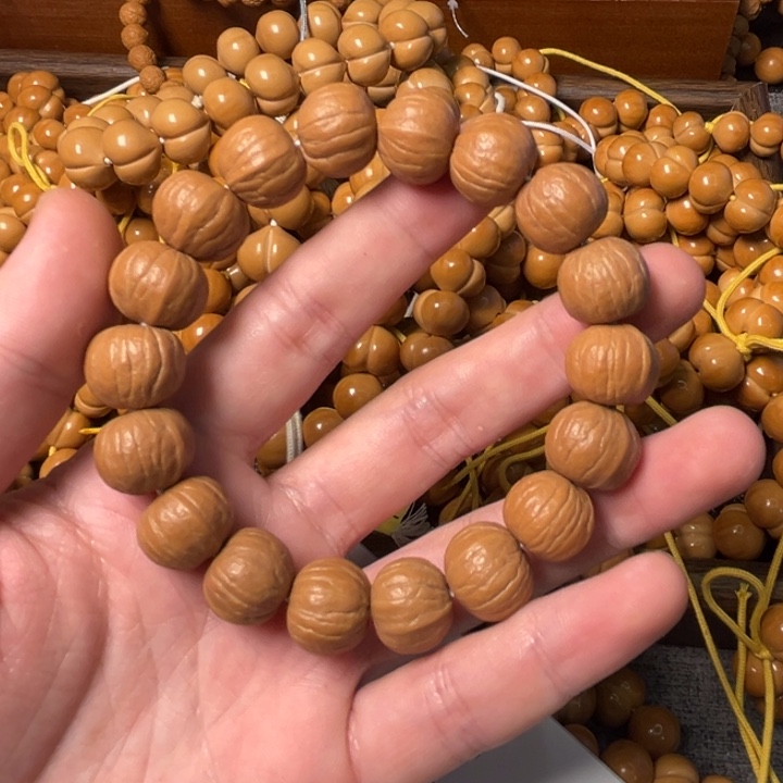 L***a猴头核桃吊坠凤羽15