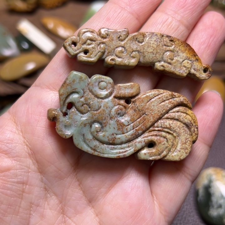 椰***蓉岫岩河磨玉（透闪石质玉）未镶嵌颈饰