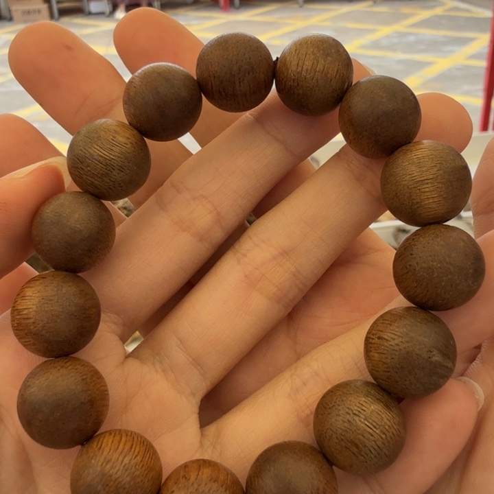 沉香沉香碎屑海南沉香黄油格1.4+沉香碎屑多样性发一