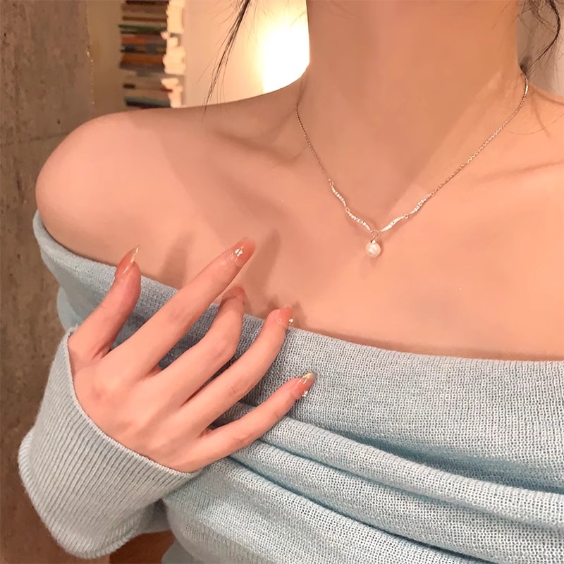 钛钢项链 气质闪锆波浪法师珍珠吊坠锁骨链高级感轻奢小众毛衣链