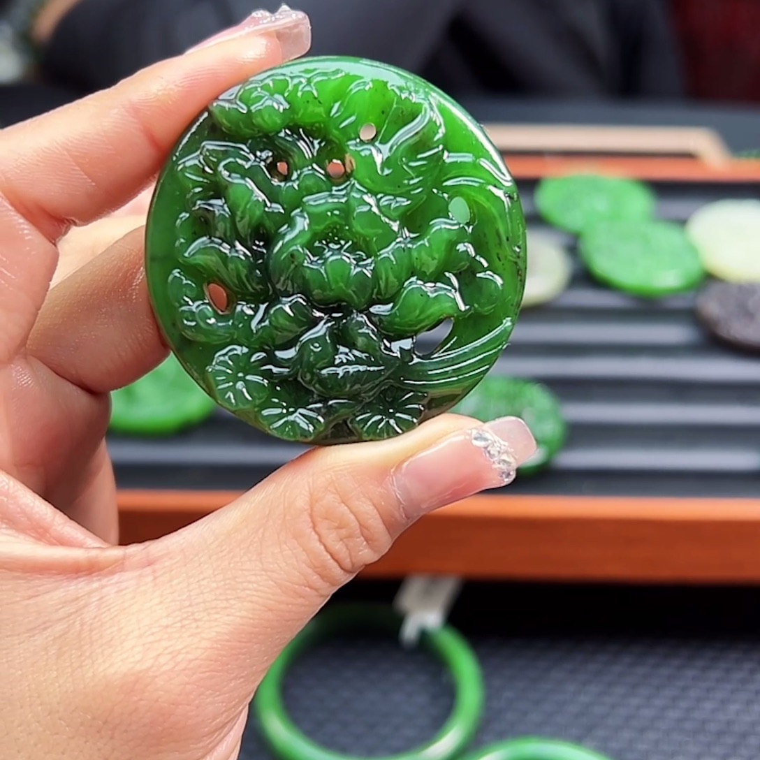 和田玉（碧玉）未镶嵌颈饰