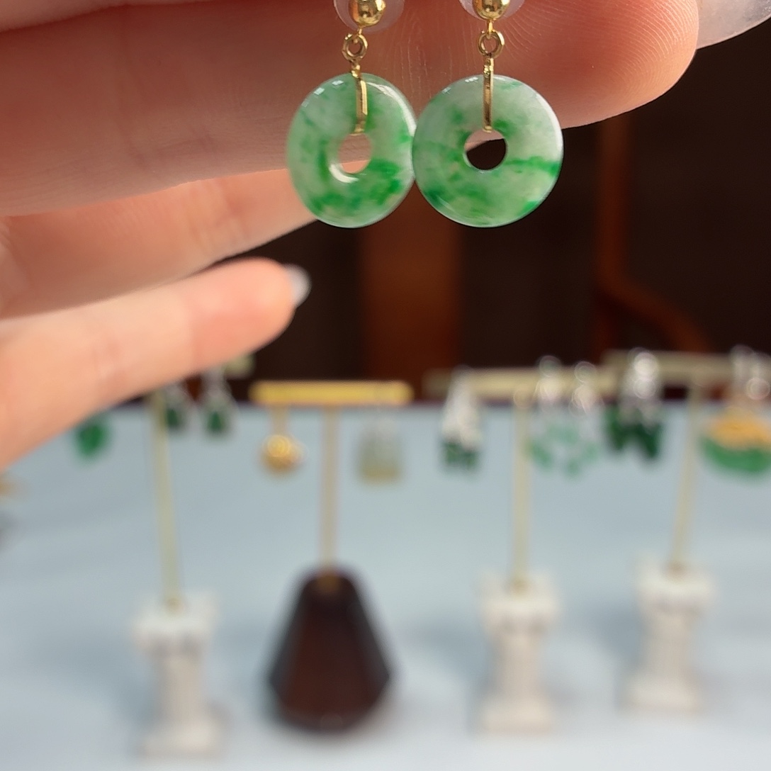 翡翠18K金镶嵌耳饰