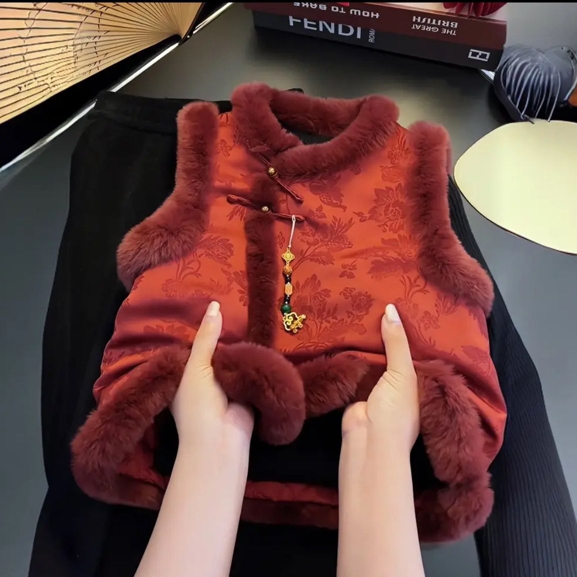 2025新年拜年服冬季改良唐装马甲新中式国风保暖夹棉马甲新年战袍