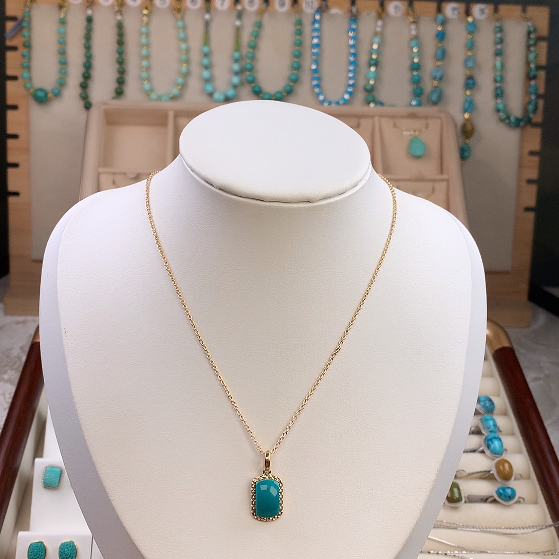 绿松石18K金镶嵌吊坠(赠链)