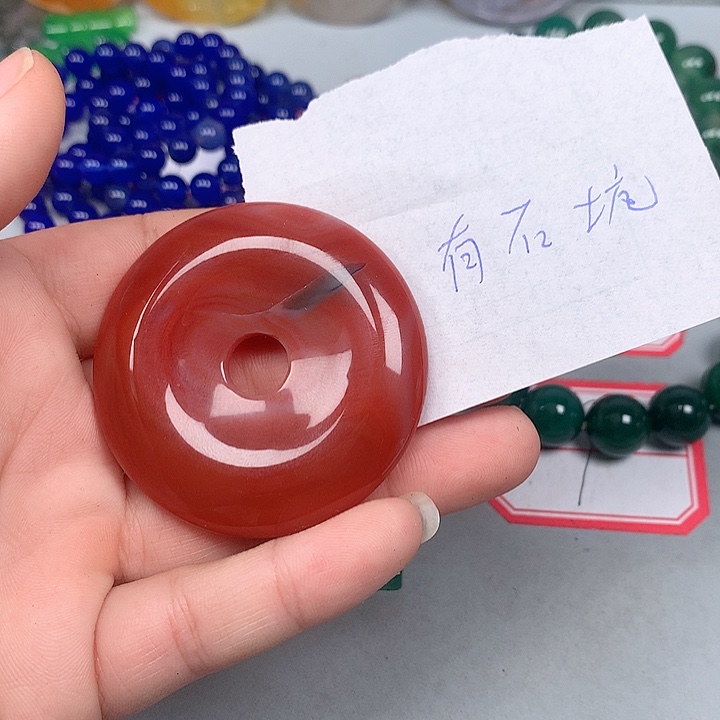 自***翔玛瑙/玉髓颈饰未镶嵌