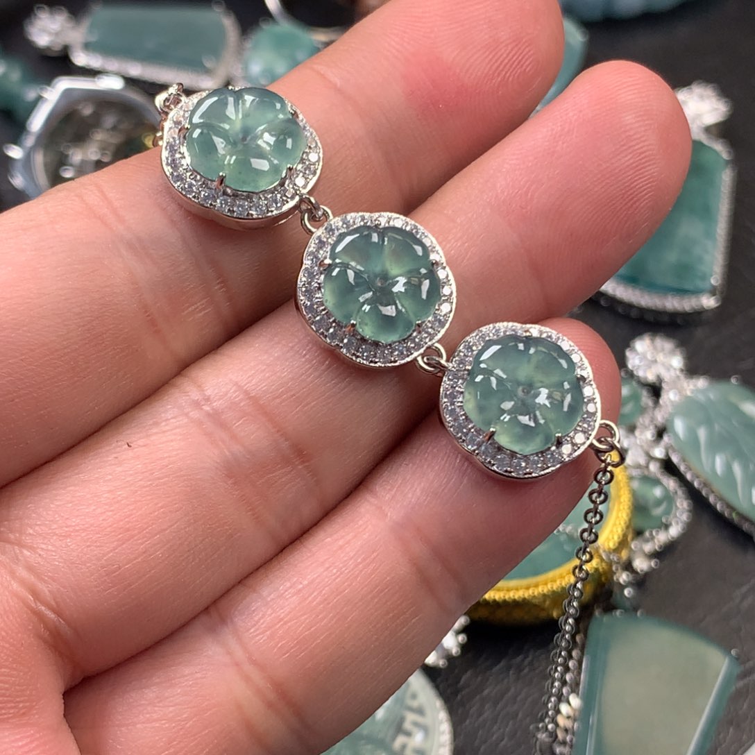 翡翠未镶嵌颈饰有钱花手链