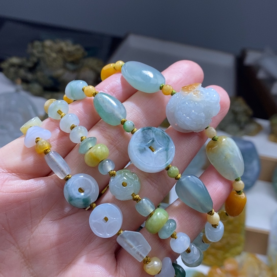 翡翠手绳未镶嵌特色手链一条