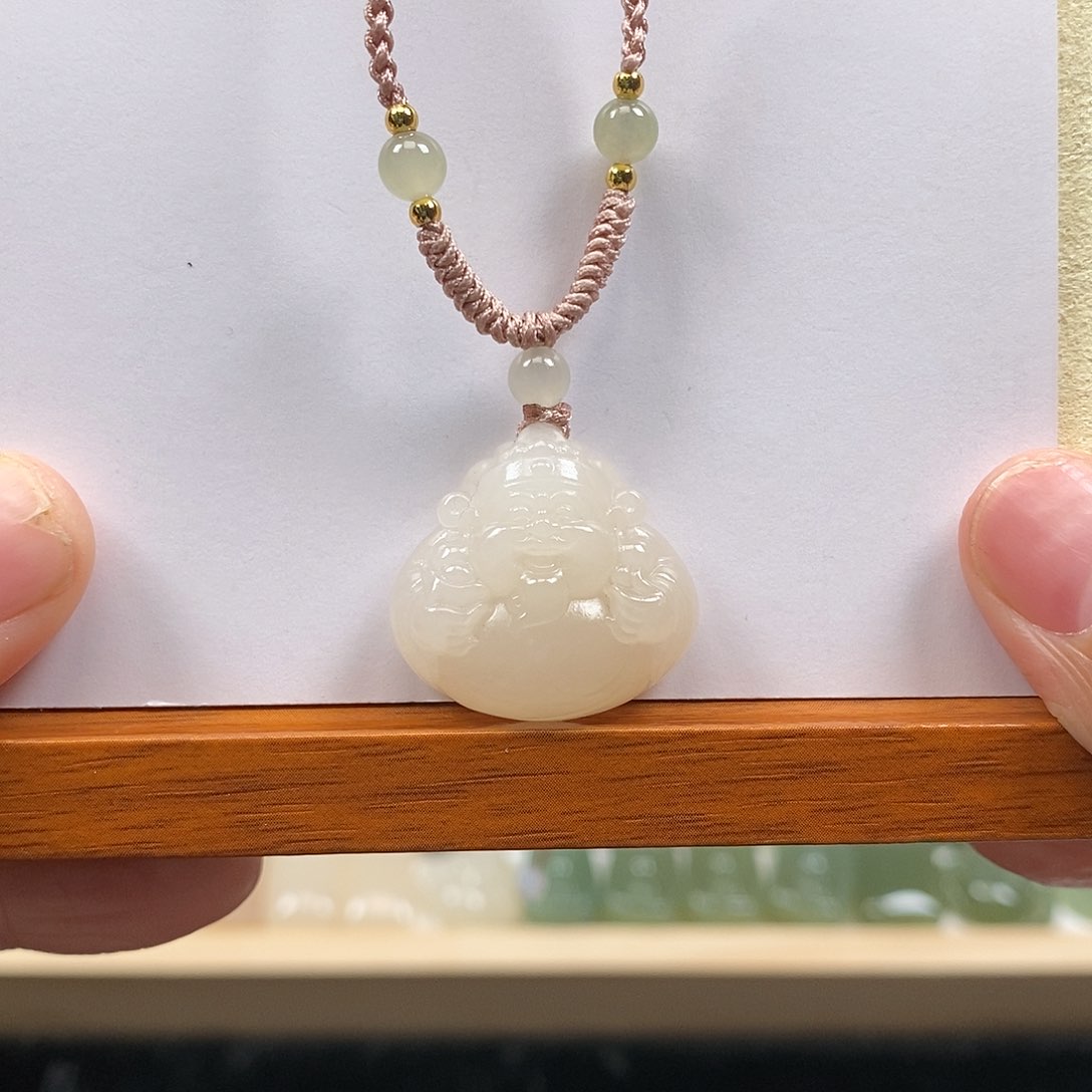 和田玉颈饰未镶嵌