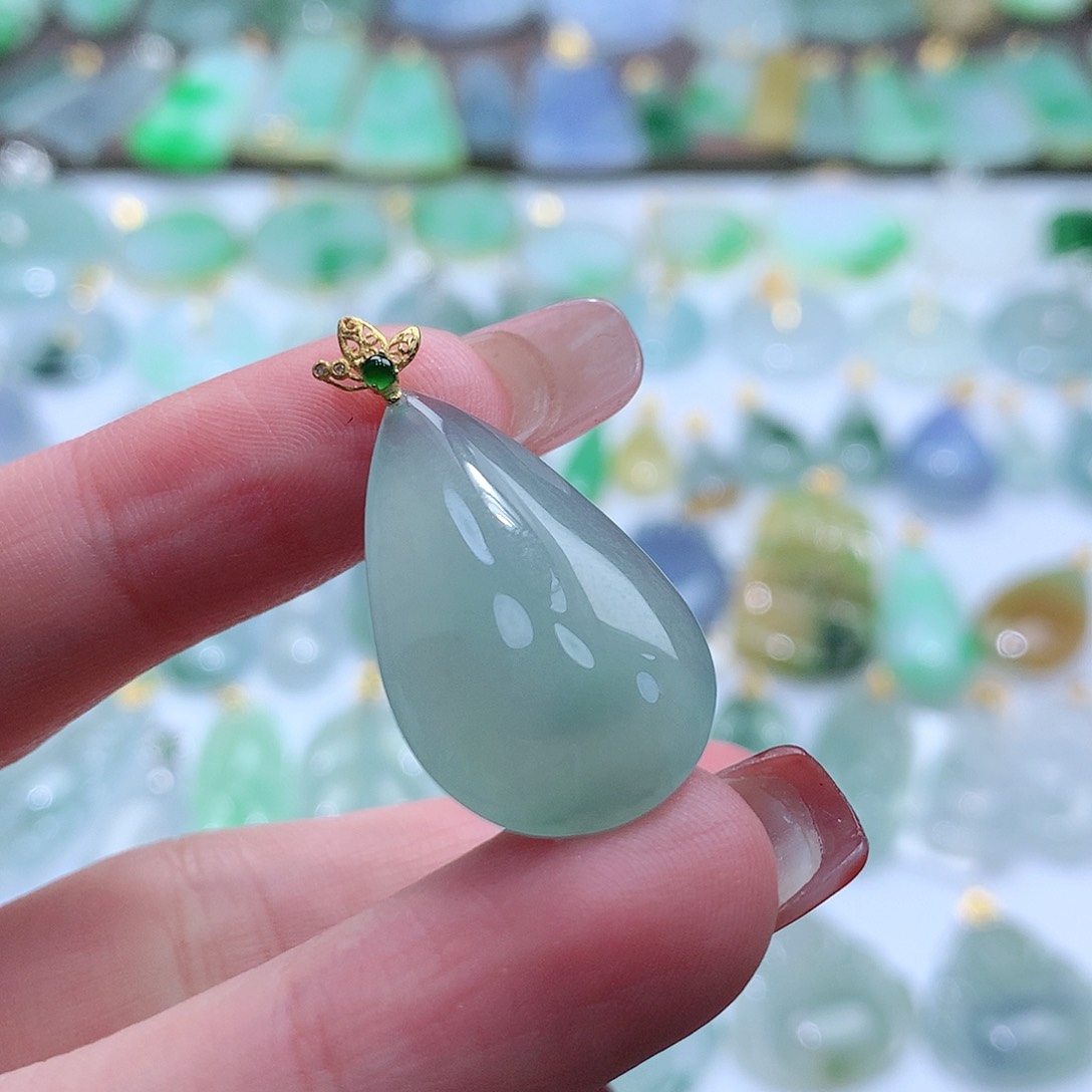 翡翠颈饰未镶嵌翡翠