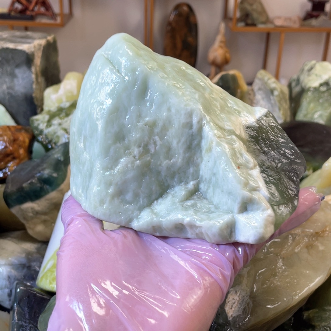 蛇纹石玉未镶嵌中国四大名玉简易