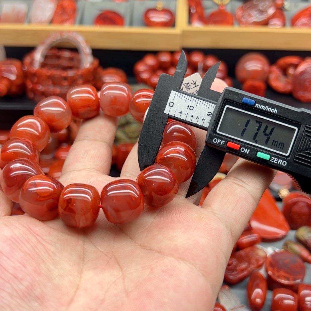 南红玛瑙手串未镶嵌