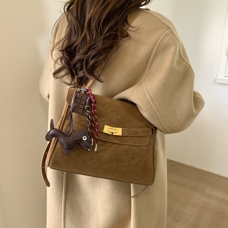 LOMMINY/罗米尼2025新款轻奢百搭单肩包都市简约时尚斜挎枕头包包