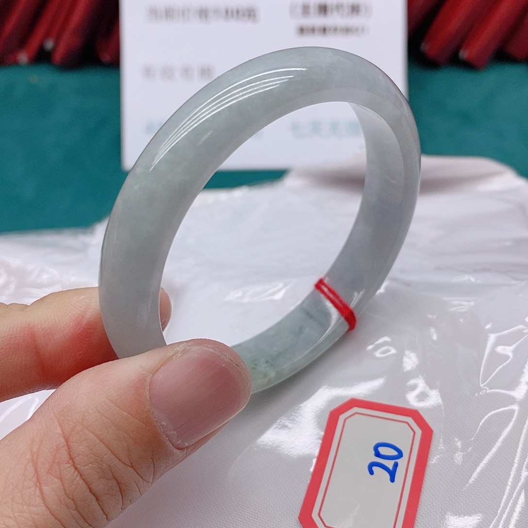翡翠手镯未镶嵌常****✨200000000