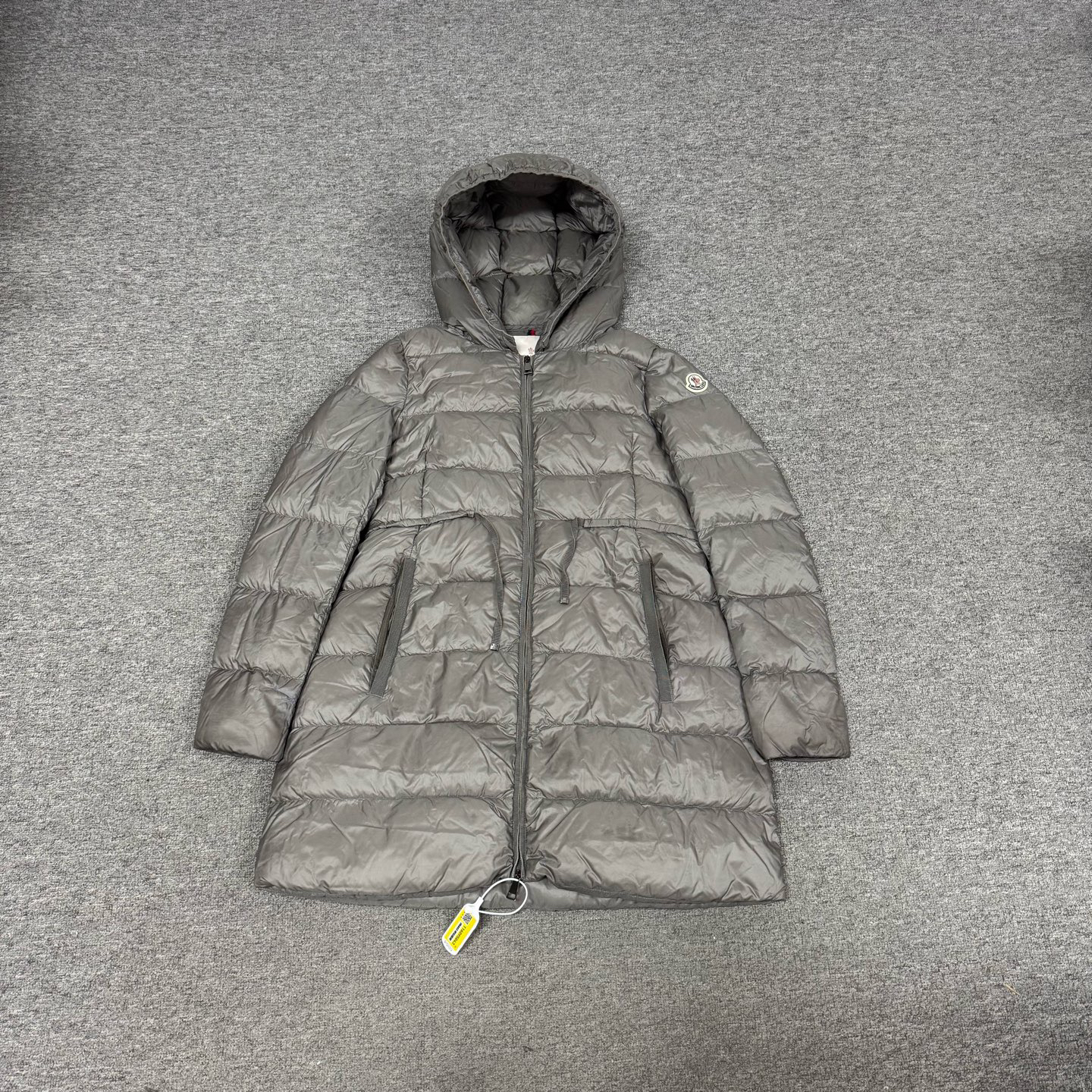 99新 AMIPARIS Moncler 蒙口 收腰 袖标Logo 连帽羽绒服 2码 99新