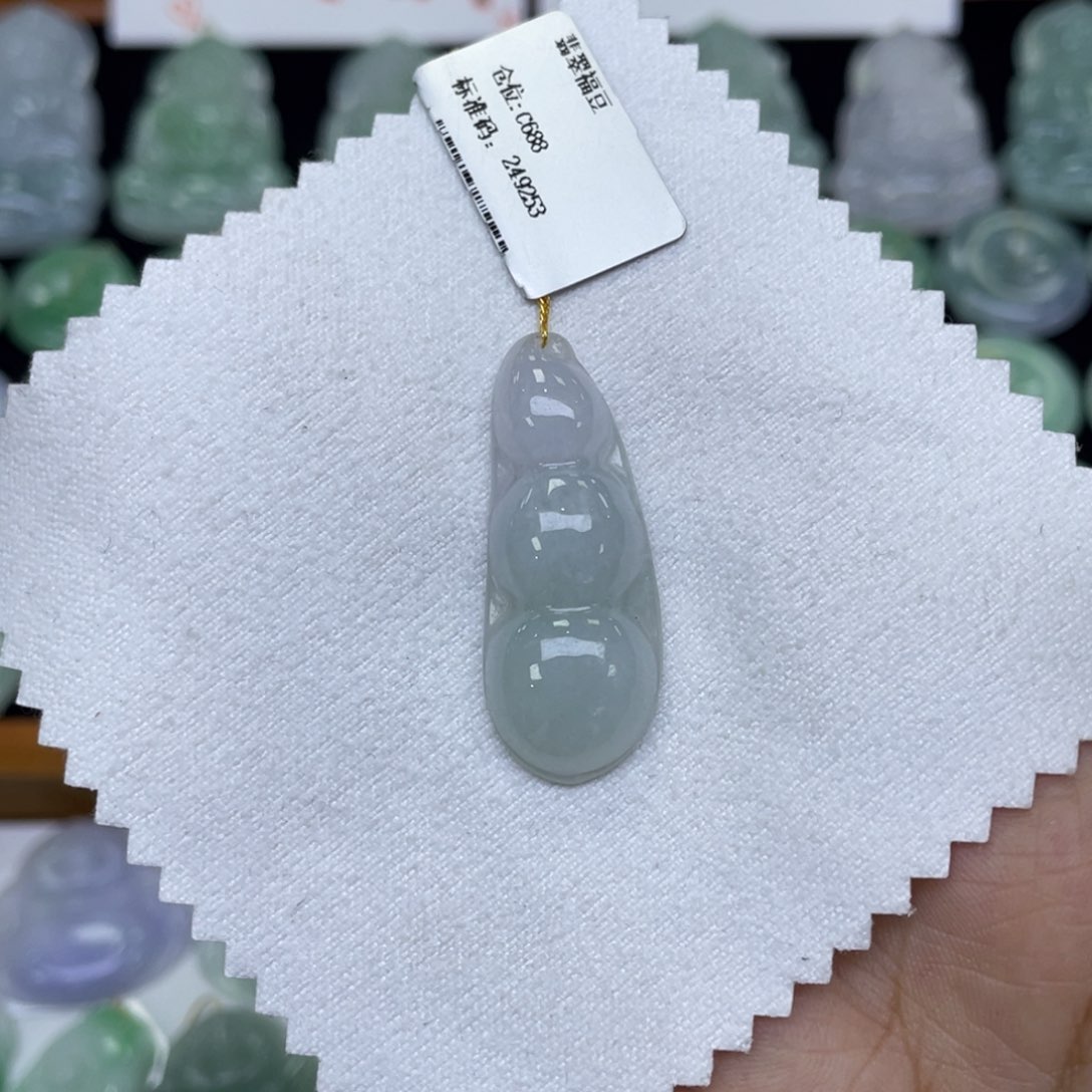 颈饰未镶嵌翡翠福豆