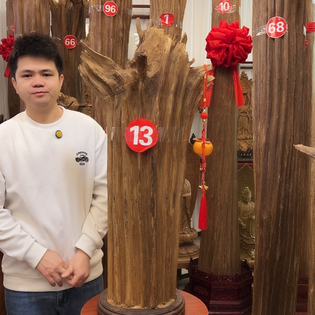 沉香摆件七***?沉香摆件