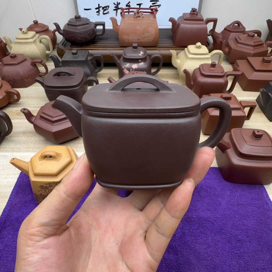 紫泥壶半手搞。老紫泥。四方德钟180毫升