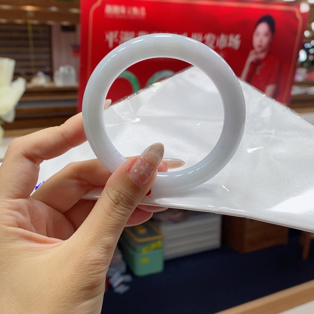 未镶嵌手镯翡翠翡翠