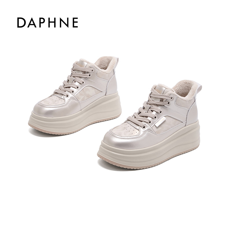 达芙妮加绒保暖高帮鞋女2026秋冬季新款厚底增高时尚休闲鞋板鞋L