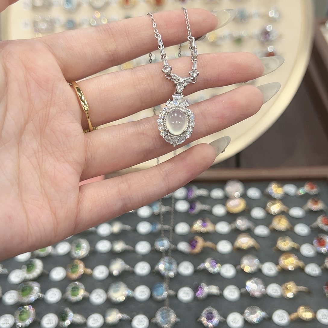 蛇纹石玉戒指银S925镶嵌燕****.