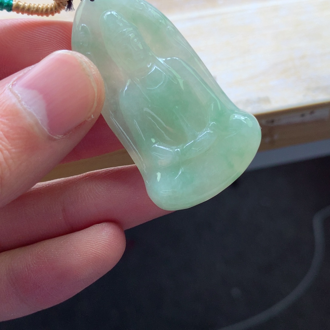 翡翠颈饰未镶嵌吊坠