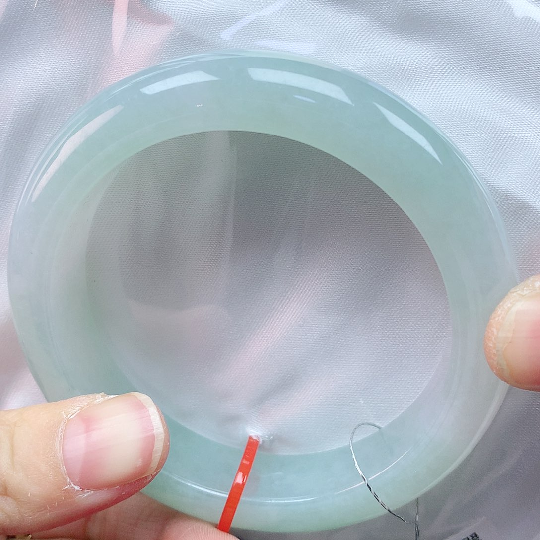 翡翠手镯未镶嵌57轮胎