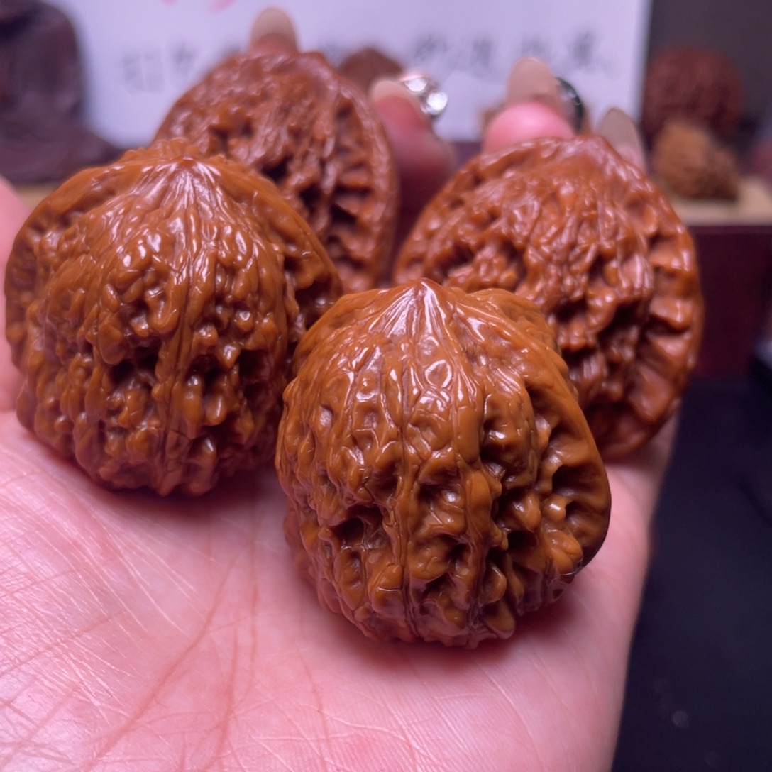 悟***心吊坠桃核虎头平谷凹底