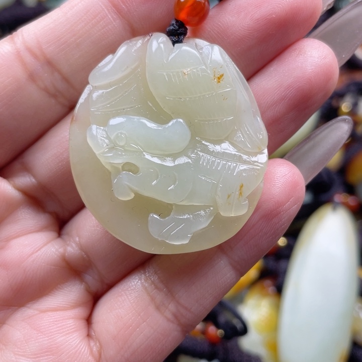 和田玉颈饰未镶嵌