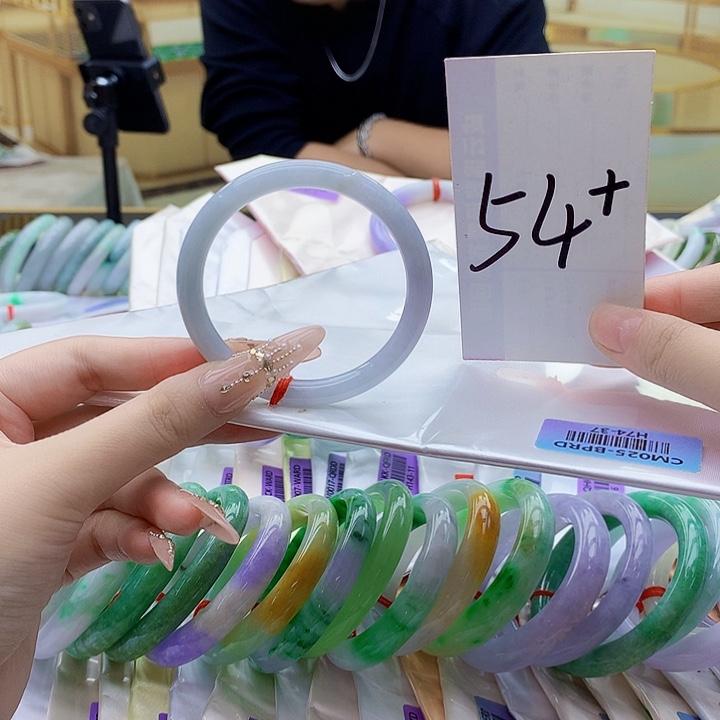 翡翠未镶嵌手镯uu