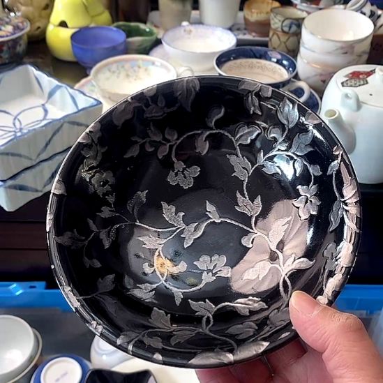    中古物品默认微瑕，谨慎参拍，满18包邮！