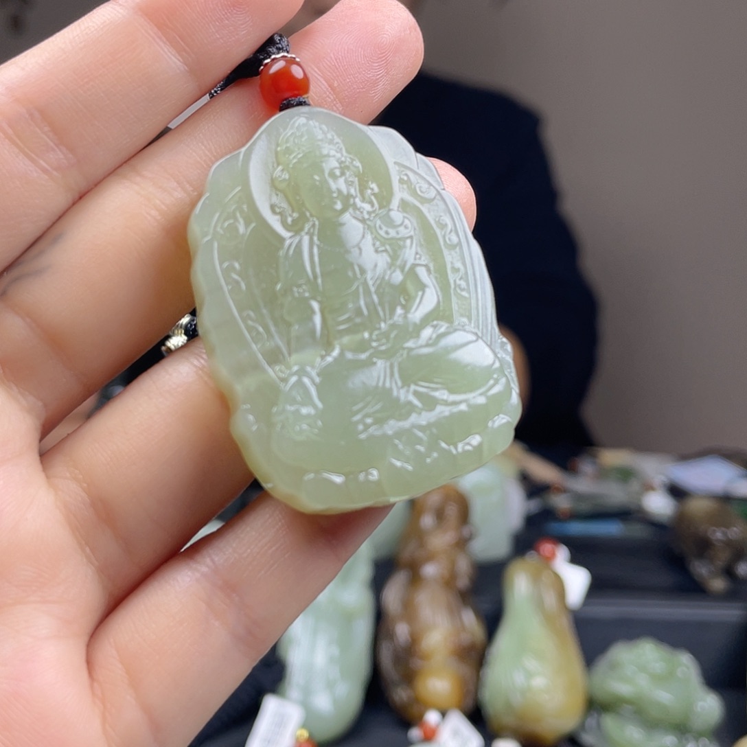 和田玉未镶嵌颈饰