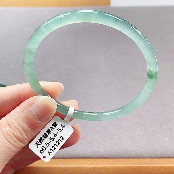 【闪购商品】翡翠手镯（圆镯）未镶嵌