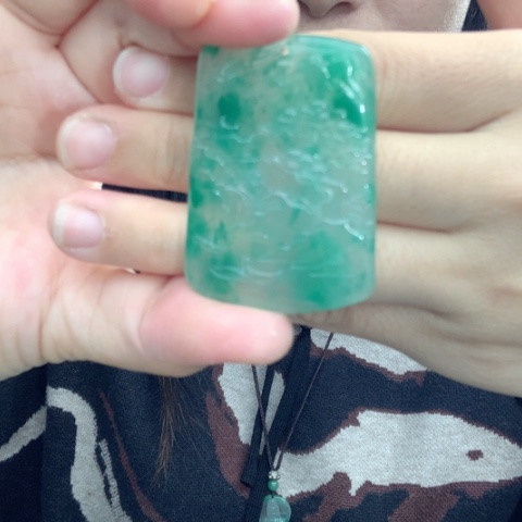 石英质玉颈饰未镶嵌