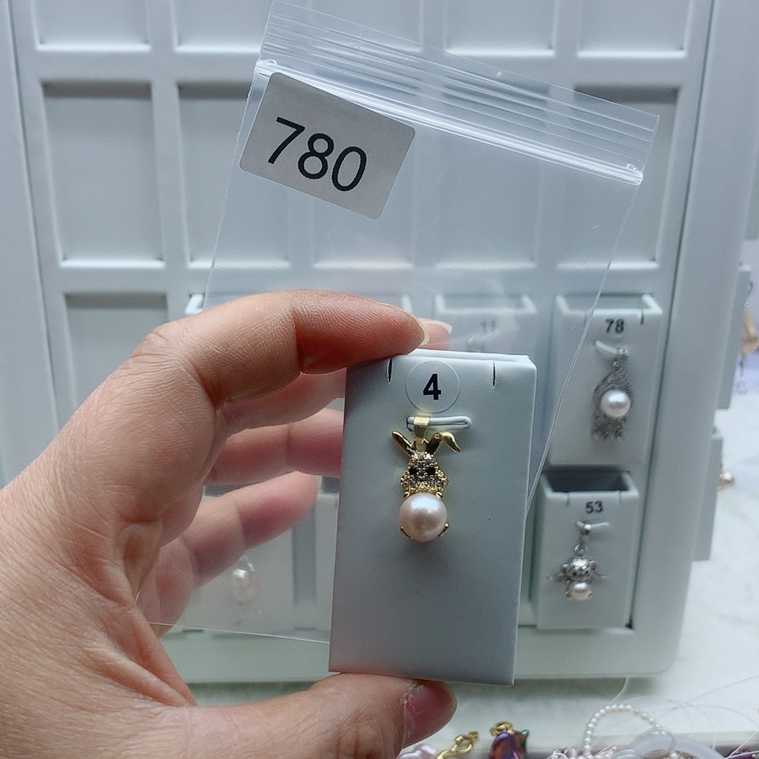 淡水珍珠吊坠(不含链)合金