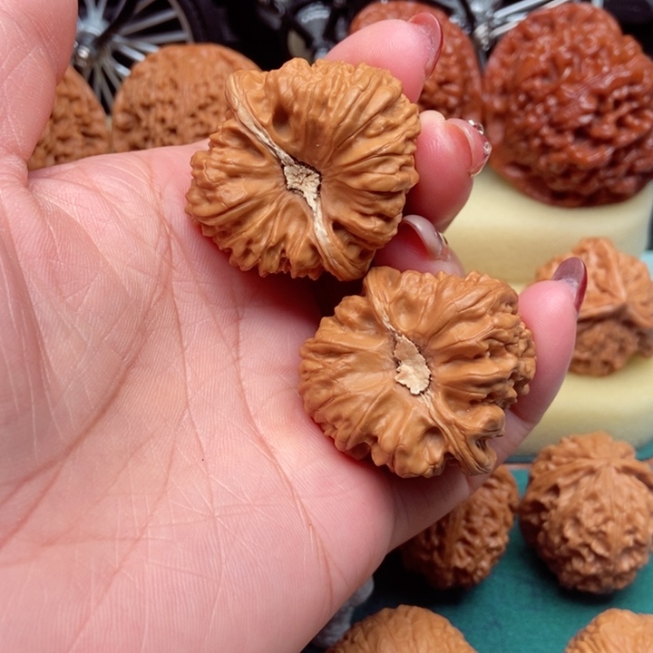 桃核吊坠平谷凹底全38尺已打底