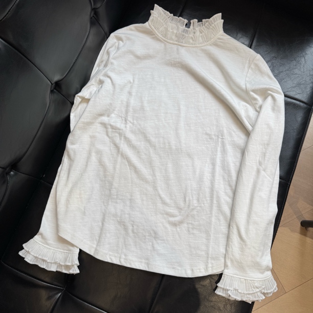 VK 荷叶边领长袖打底