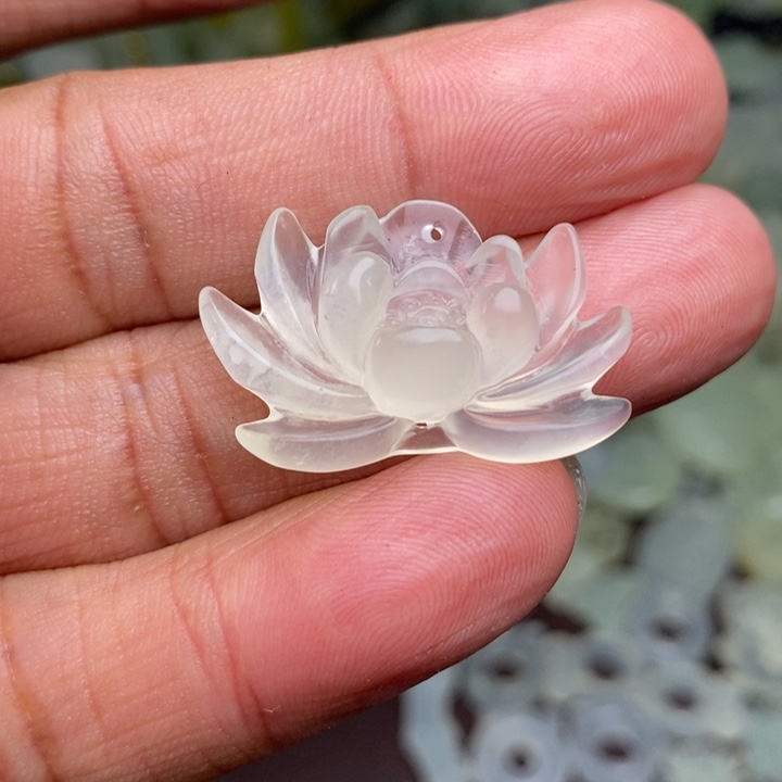 蛇纹石玉颈饰合金90