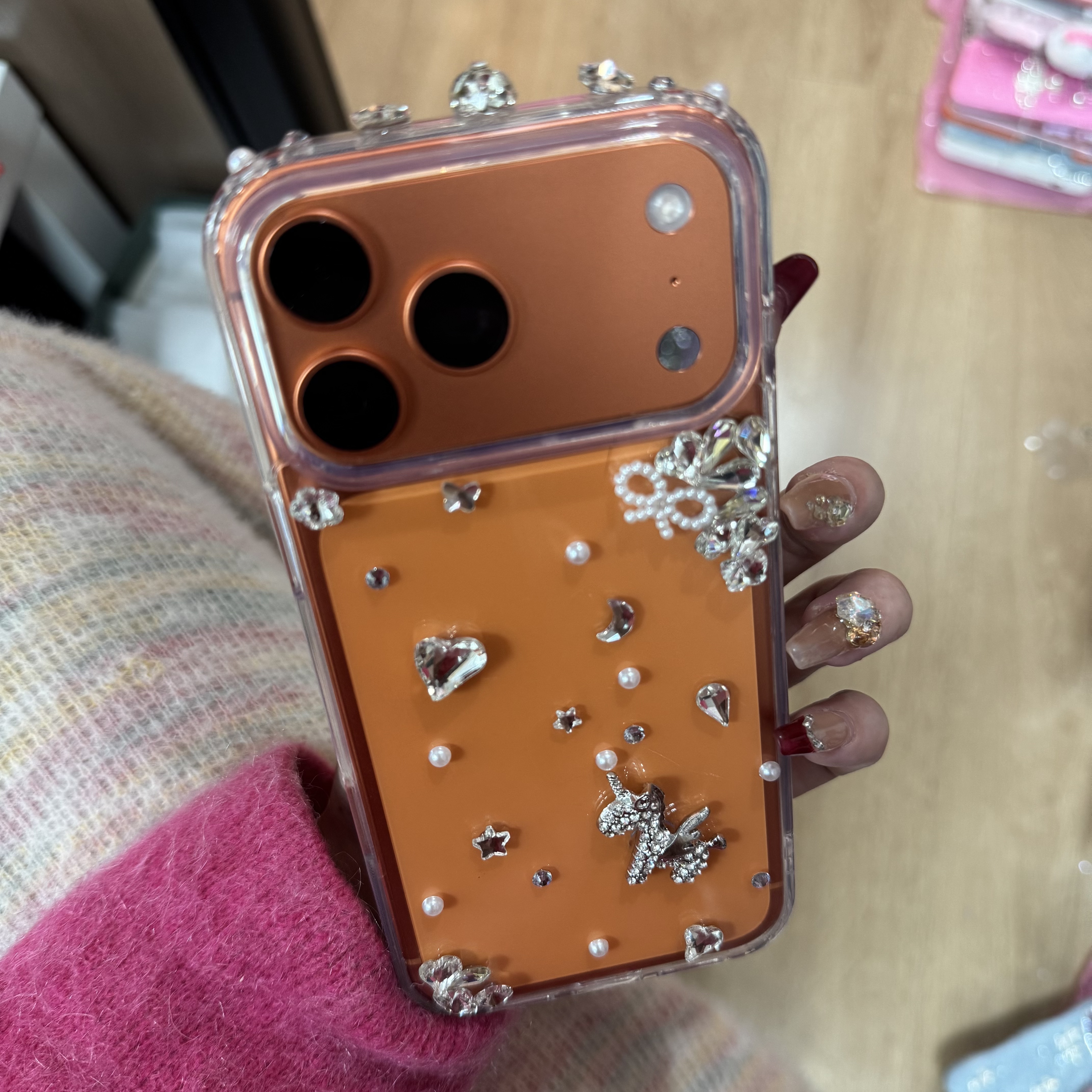 原创手作独角兽立体点钻千金风手机壳适用于iPhone15/16/17promax