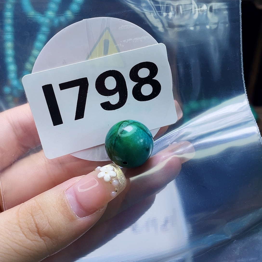 A湖北十堰发货时尚饰品配饰