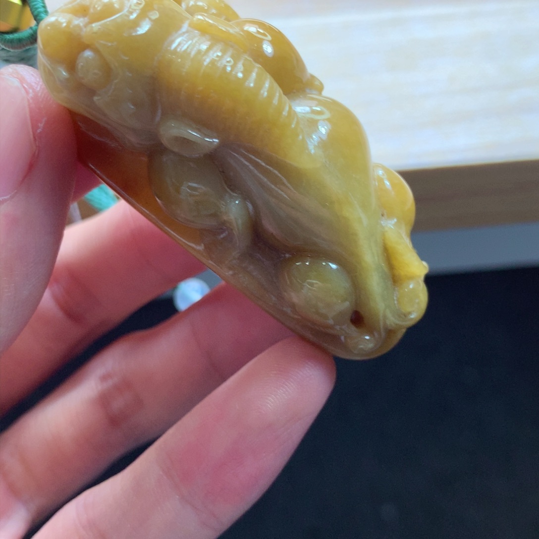 翡翠颈饰未镶嵌吊坠
