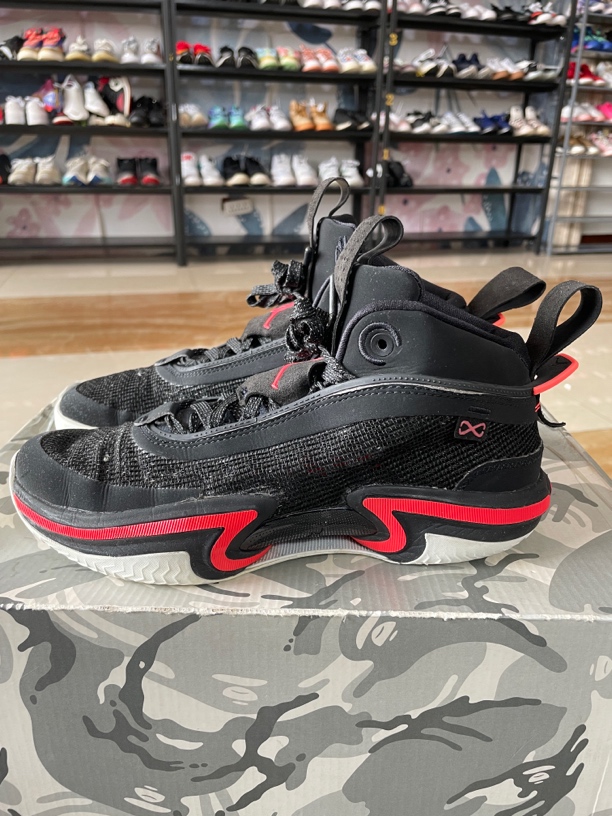 90新 maje 左鞋边开胶 40码250/Air Jordan 36 Zoom科技 篮球鞋