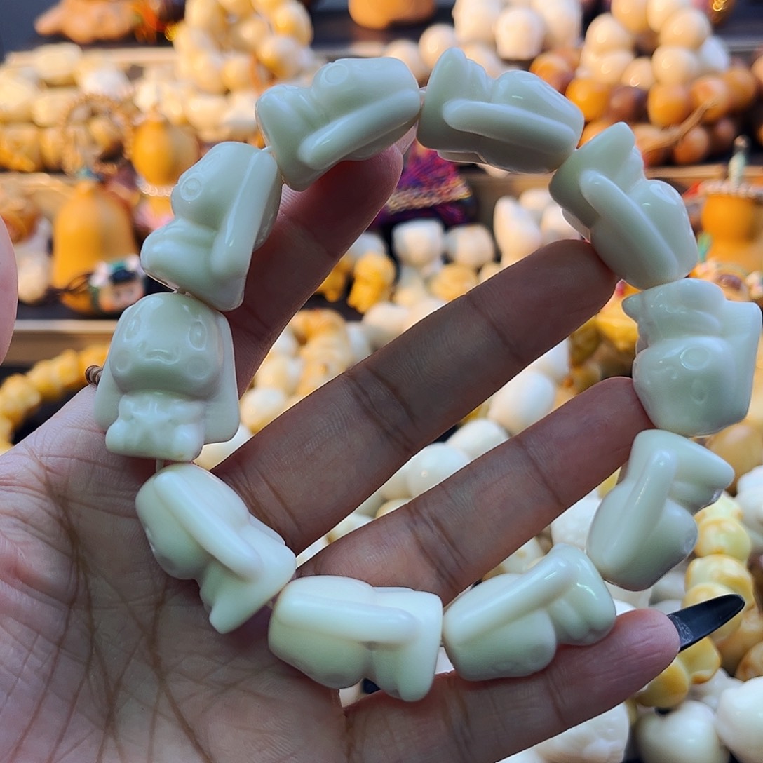 手串菩提根/象牙果玉桂狗