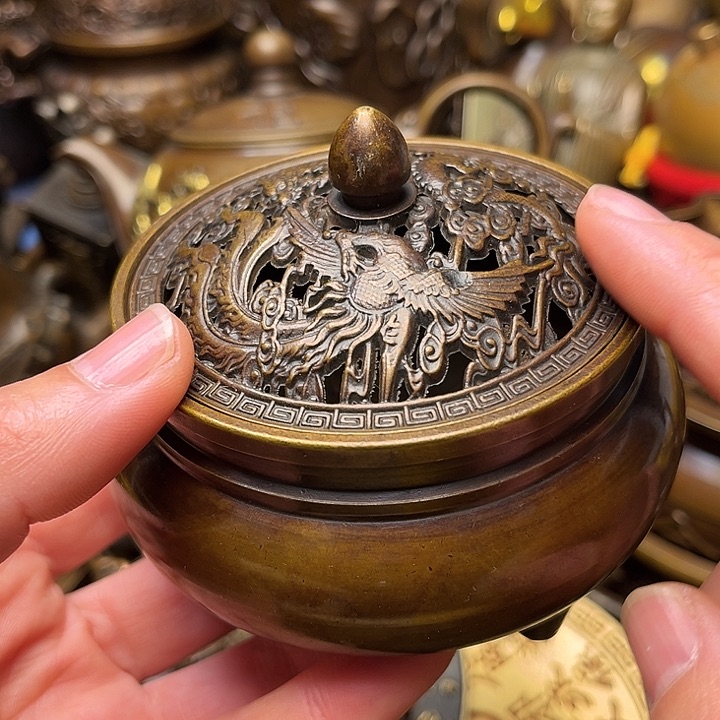 精美铜器批发档口