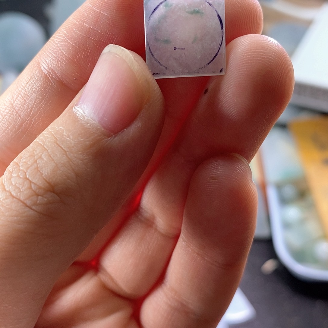 翡翠未镶嵌颈饰定制