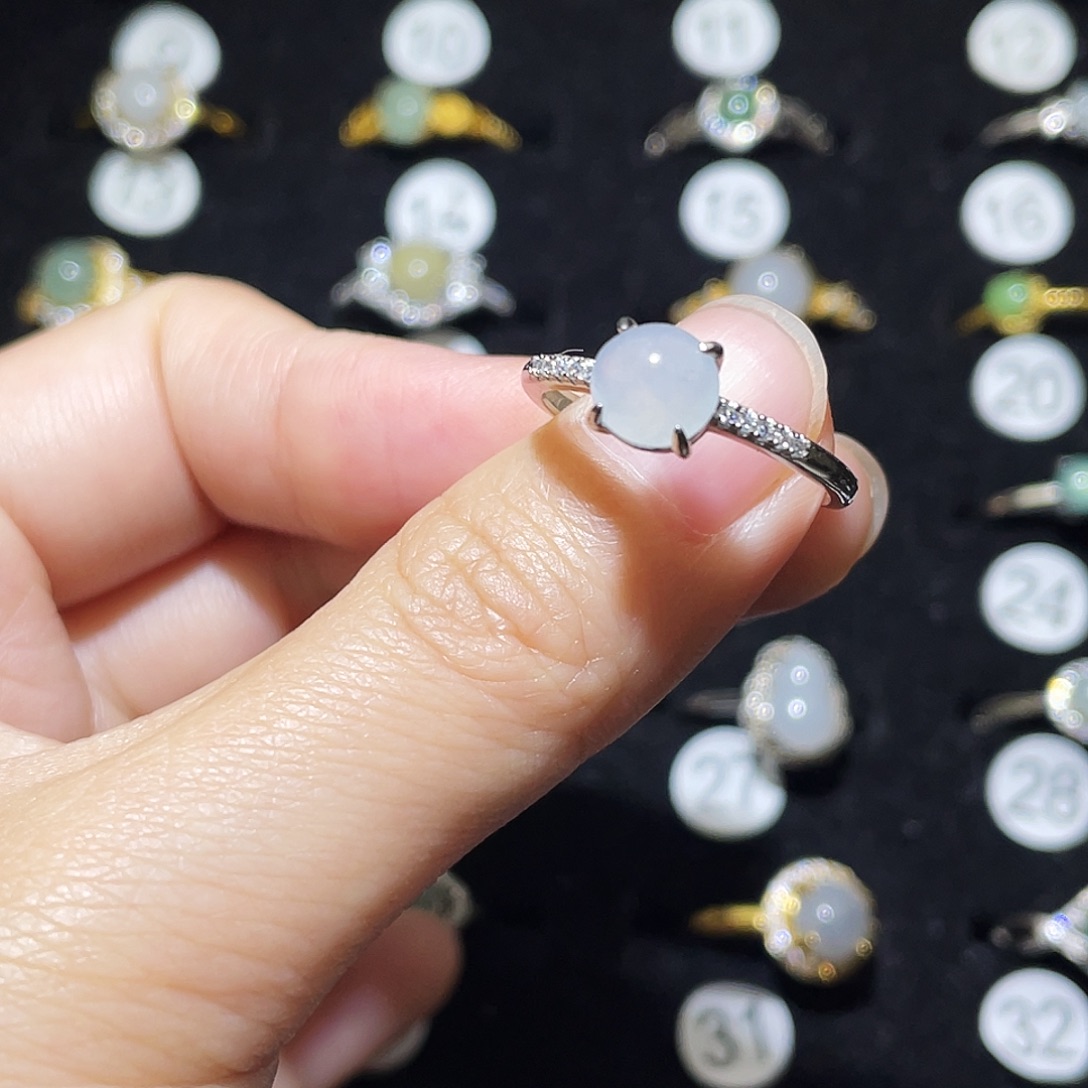 翡翠未镶嵌戒指戒指