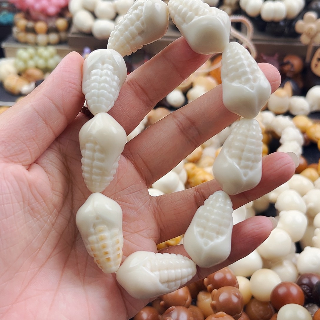 菩提根/象牙果吊坠玉米