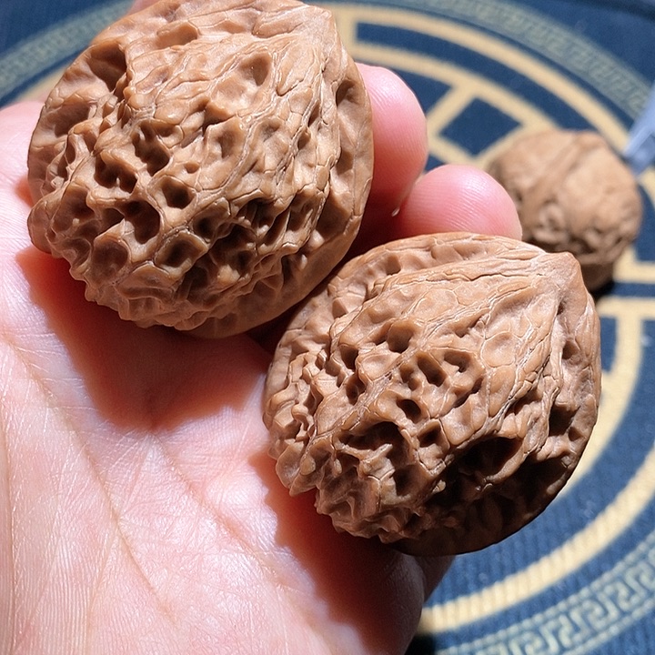 【闪购商品】文玩核桃吊坠野生