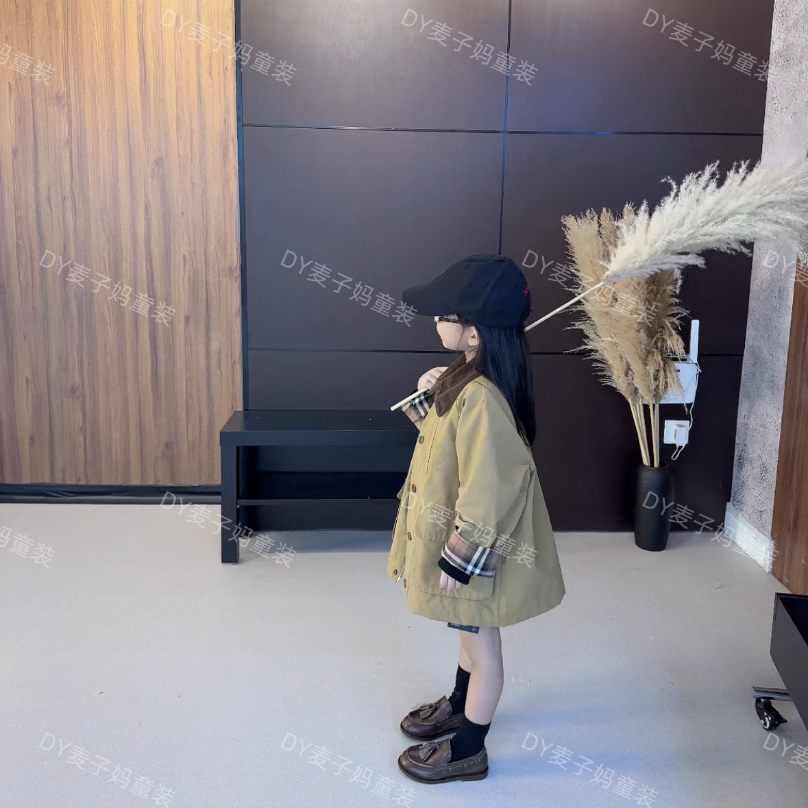 现货MZ.儿童秋季复古中长款格子翻领风衣外套084
